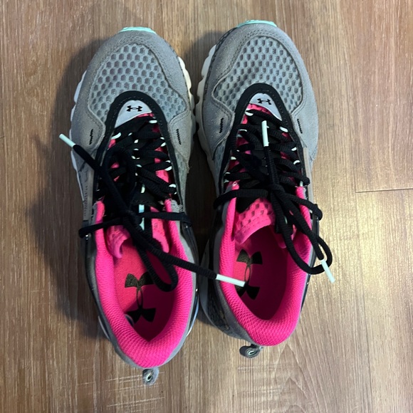 Women’s Under Armour HOVR running sneakers size 8 - Picture 2 of 9